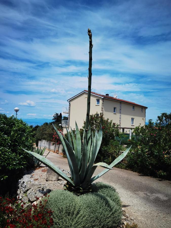 Guesthouse Olei Malinska Eksteriør billede