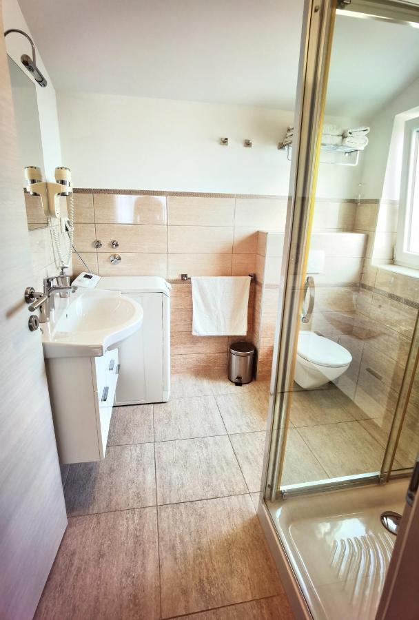 Guesthouse Olei Malinska Eksteriør billede