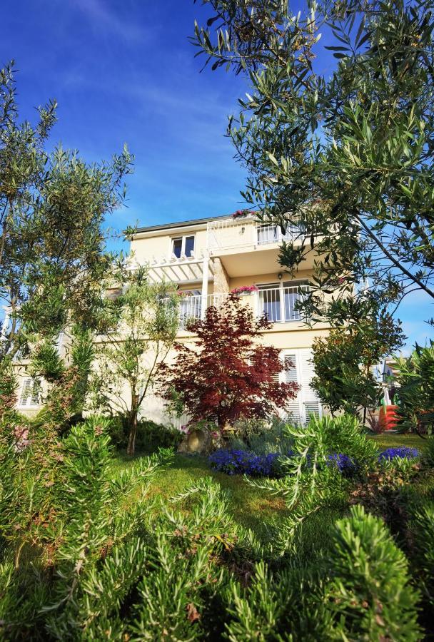 Guesthouse Olei Malinska Eksteriør billede